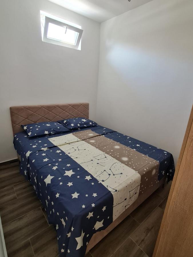 Apartmani Jovan Ulcinj Exterior photo